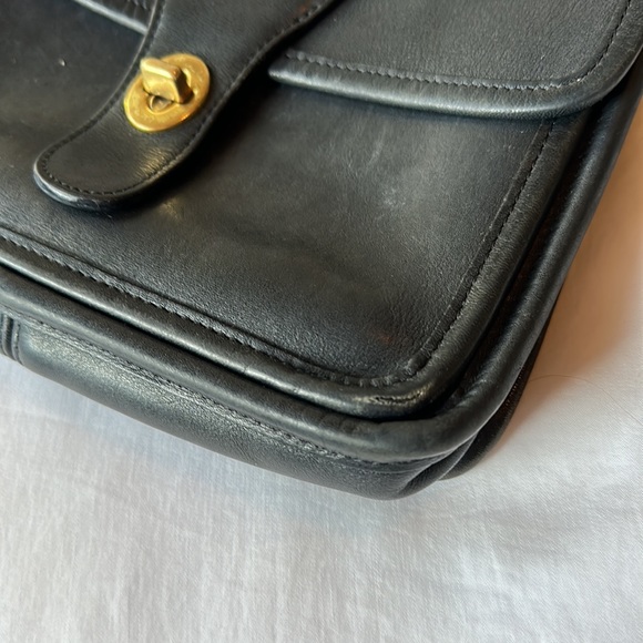 Vintage Coach Station Bag | Genuine Black leather - Picture 9 of 15